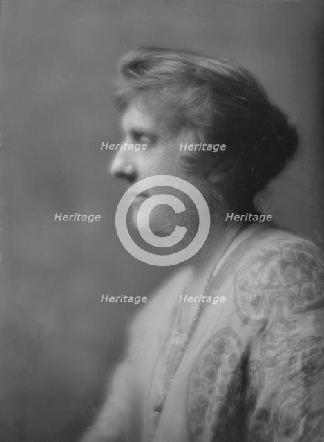Mannes, David, Mrs., portrait photograph, 1916 Apr. 28. Creator: Arnold Genthe.