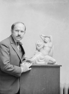 Manship, Paul, portrait photograph, 1928 June 8. Creator: Arnold Genthe
