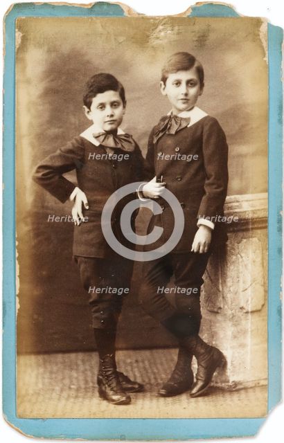Marcel and Robert Proust as children.
