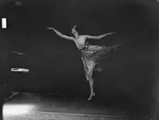 Marcellus, Irene or Violet, 1919 Feb. 16. Creator: Arnold Genthe