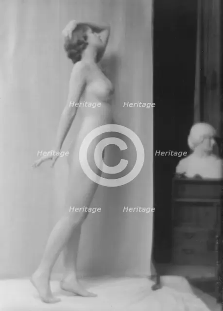 Marcellus, Irene, portrait photograph, 1915. Creator: Arnold Genthe.