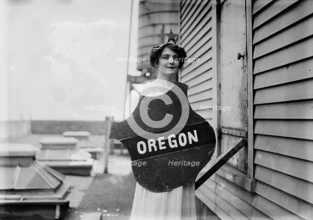 Margaret Howe [Oregon], 1913. Creator: Bain News Service.