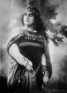Margaret Ober as Ortrud, 1913. Creator: Bain News Service