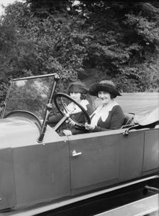 Margaret Young, between c1915 and c1920. Creator: Bain News Service