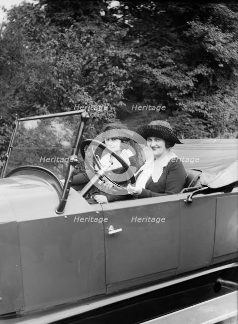 Margaret Young, between c1915 and c1920. Creator: Bain News Service.