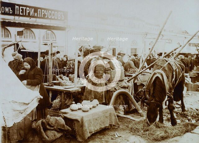 Market on the Moskvoretskaya Embankment, Moscow, Russia, 1911. Artist: Unknown