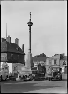 Market Cross, Market Place, Grantham, South Kesteven, Lincolnshire, c1950. Creator: Herbert Felton