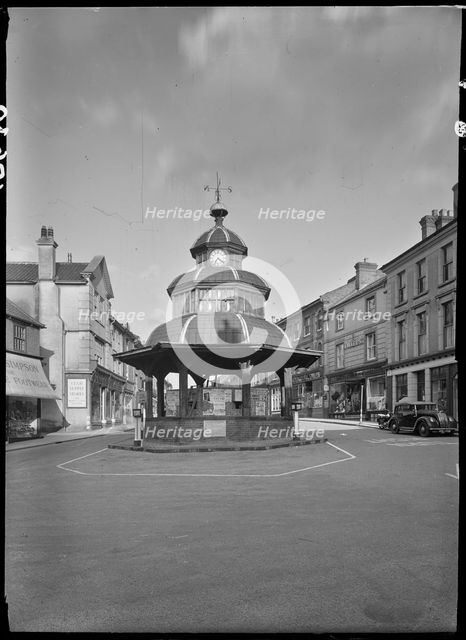 Market Cross, Market Place, North Walsham, North Norfolk, Norfolk, 1947. Creator: Herbert Felton.