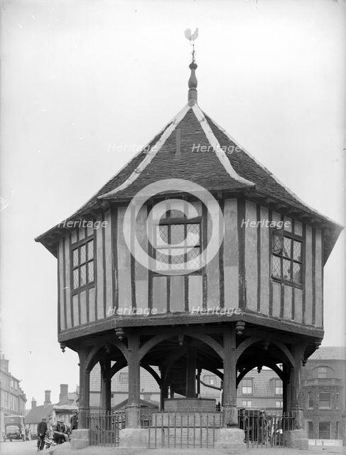 Market Cross, Wymondham, Norfolk, 1924. Artist: Nathaniel Lloyd