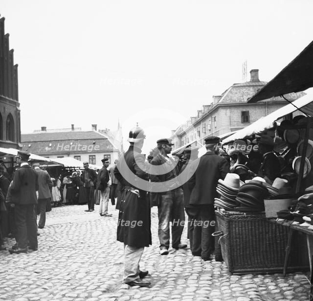 Market in the Town Hall Square, Landskrona, Sweden, 1900. Artist: Unknown