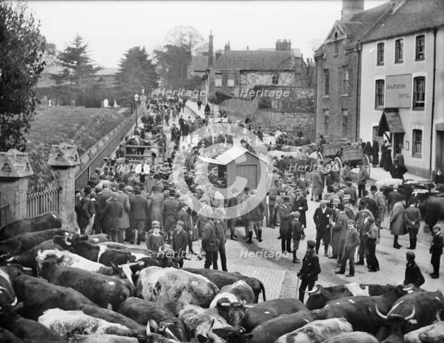 Market Place, Faringdon, Oxfordshire, 1904. Artist: Henry Taunt