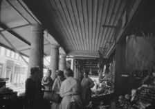 Market scene, New Orleans, between 1920 and 1926. Creator: Arnold Genthe