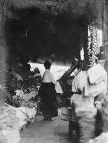 Market scene, New Orleans, between 1920 and 1926. Creator: Arnold Genthe