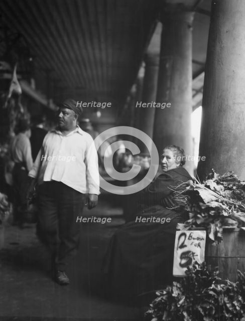 Market scene, New Orleans, between 1920 and 1926. Creator: Arnold Genthe.