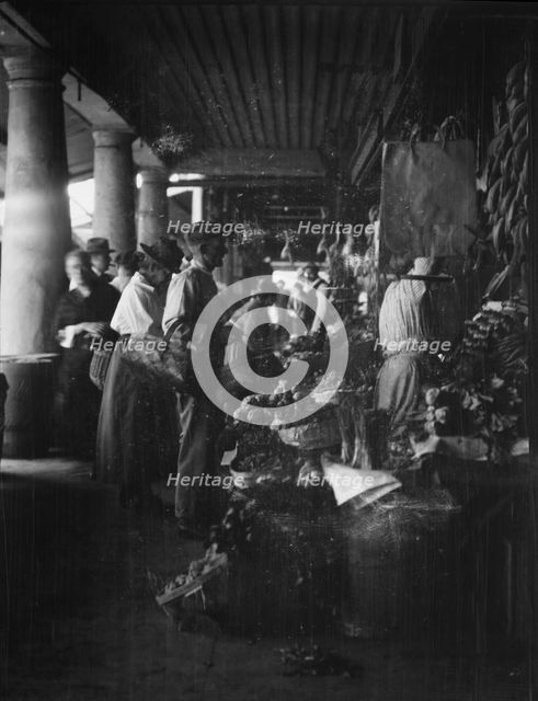 Market scene, New Orleans, between 1920 and 1926. Creator: Arnold Genthe.