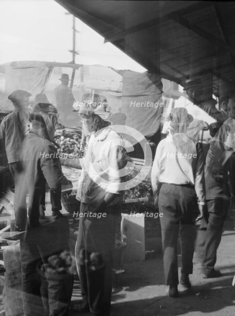 Market scene, New Orleans, between 1920 and 1926. Creator: Arnold Genthe.