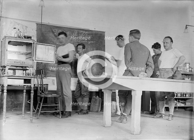 Marine Corps, U.S.N. School of Baking, 1917. Creator: Harris & Ewing.
