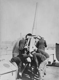 Marines anti-aircraft gun, 2 Apr 1918. Creator: Bain News Service