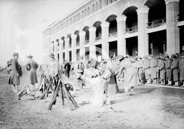 Marines packing, League Isl'd., 1913. Creator: Bain News Service.