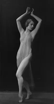 Marion Morgan dancer, between 1914 and 1927. Creator: Arnold Genthe