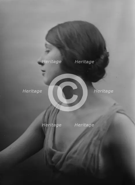 Marion Morgan dancer, portrait photograph, between 1914 and 1927. Creator: Arnold Genthe.
