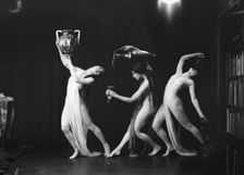 Marion Morgan dancers, between 1914 and 1927. Creator: Arnold Genthe