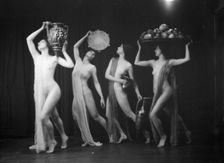 Marion Morgan dancers, between 1914 and 1927. Creator: Arnold Genthe