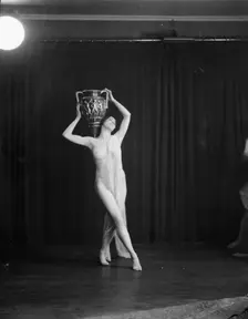 Marion Morgan dancers, between 1914 and 1927. Creator: Arnold Genthe
