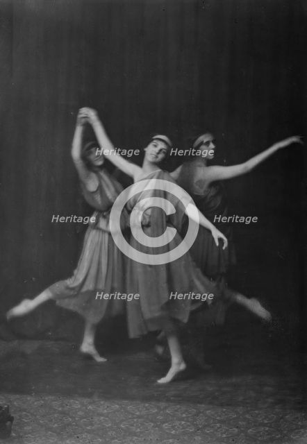 Marion Morgan dancers, between 1914 and 1927. Creator: Arnold Genthe.