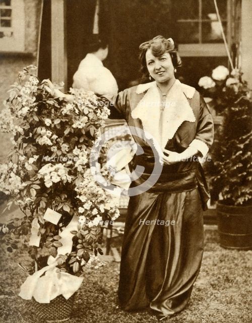 Marie Lloyd, c1910s. Creator: Unknown.