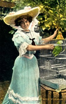 Marie Studholme (1872-1930), English actress, 1904