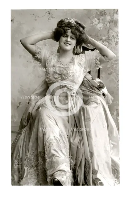 Marie Studholme (1875-1930), English actress, 1900s.Artist: Foulsham and Banfield