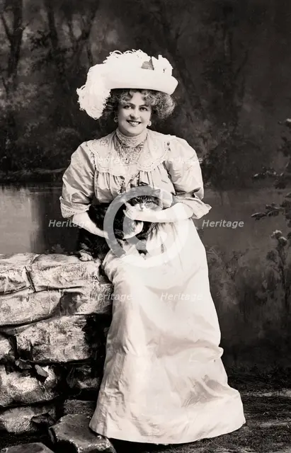 Marie Studholme (1875-1930), English actress, 1900s.Artist: Foulsham and Banfield