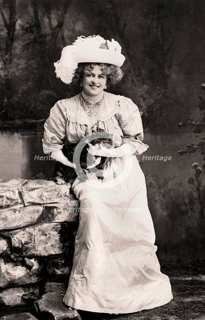 Marie Studholme (1875-1930), English actress, 1900s.Artist: Foulsham and Banfield