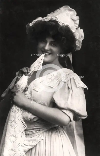 Marie Studholme (1875-1930), English actress, 1900s.Artist: Foulsham and Banfield