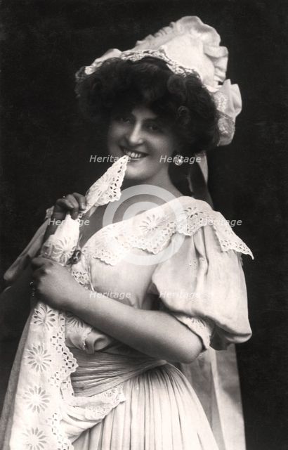 Marie Studholme (1875-1930), English actress, 1900s.Artist: Foulsham and Banfield