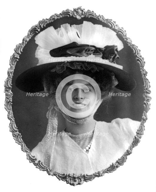 Marie Studholme (1875-1930), English actress, 1900s.Artist: W Whiteley