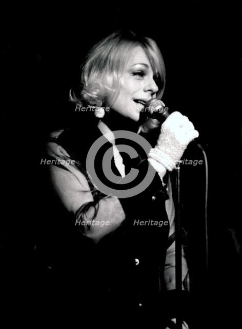 Marie Wilson, Ronnie Scott's, London, 1993. Artist: Brian O'Connor