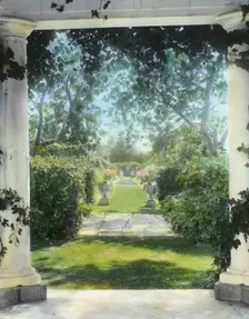 "Mariemont," Thomas Josephus Emery house, 386 Greenwood Ave., Middletown, Rhode Island, 1914. Creator: Frances Benjamin Johnston