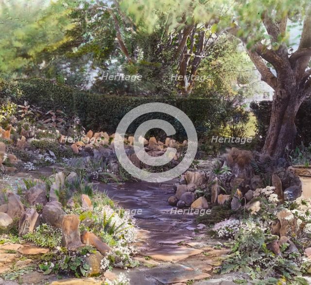 "Mariemont," Thomas Josephus Emery house, 386 Greenwood Ave., Middletown, Rhode Island, 1914. Creator: Frances Benjamin Johnston.