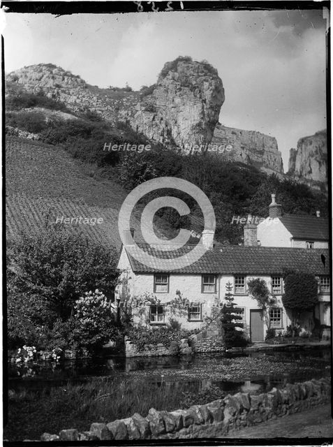 Mark Hole Cottage, The Cliffs, Cheddar, Sedgemoor, Somerset, 1907. Creator: Katherine Jean Macfee.