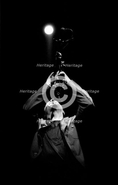 Mark Isham, Ronnie Scott's, Soho, London, June 1999. Artist: Brian O'Connor.