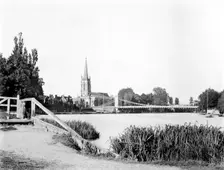 Marlow, Buckinghamshire, 1885. Artist: Henry Taunt