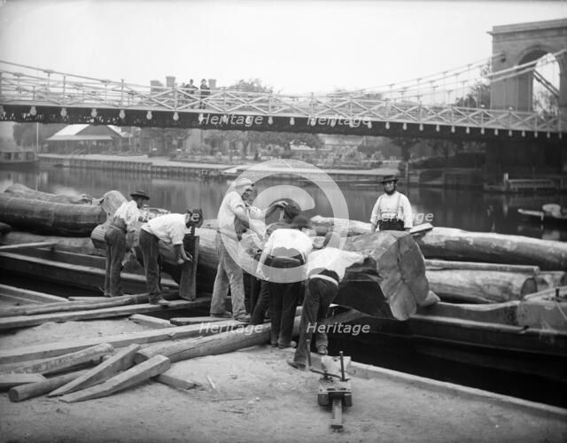 Marlow Bridge, Marlow, Buckinghamshire, c1860-c1922. Artist: Henry Taunt