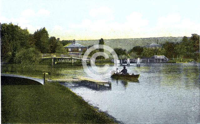 Marlow Lock, Buckinghamshire, 20th Century. Artist: Unknown