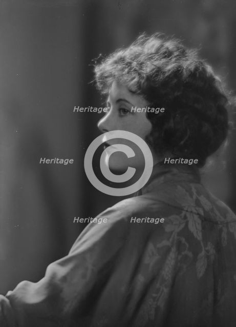Marsh, Miss, portrait photograph, 1916. Creator: Arnold Genthe.