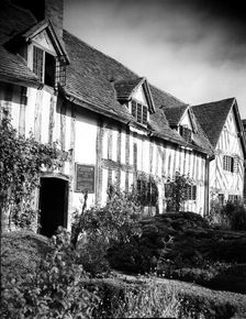 Mary Arden's House at Wilmcote, Stratford-on-Avon, c1955. Creator: Arthur Charles Kirby Ware