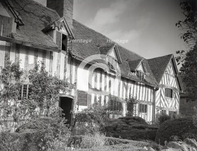Mary Arden's House at Wilmcote, Stratford-on-Avon, c1955.  Creator: Arthur Charles Kirby Ware.