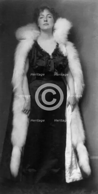 Mary Berri Chapman Hansbrough, c1898. Creator: Frances Benjamin Johnston.