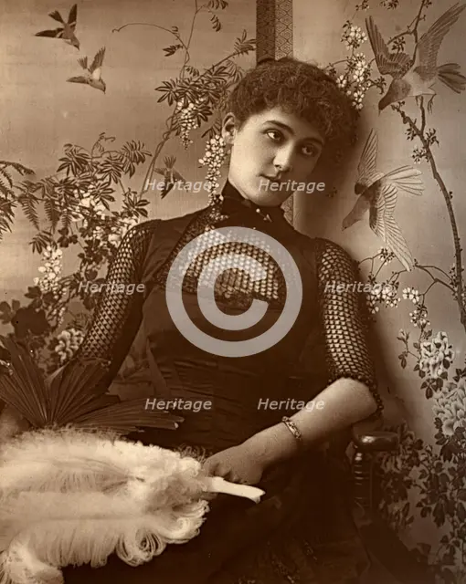 Mary Moore, British actress, 1886. Artist: Barraud